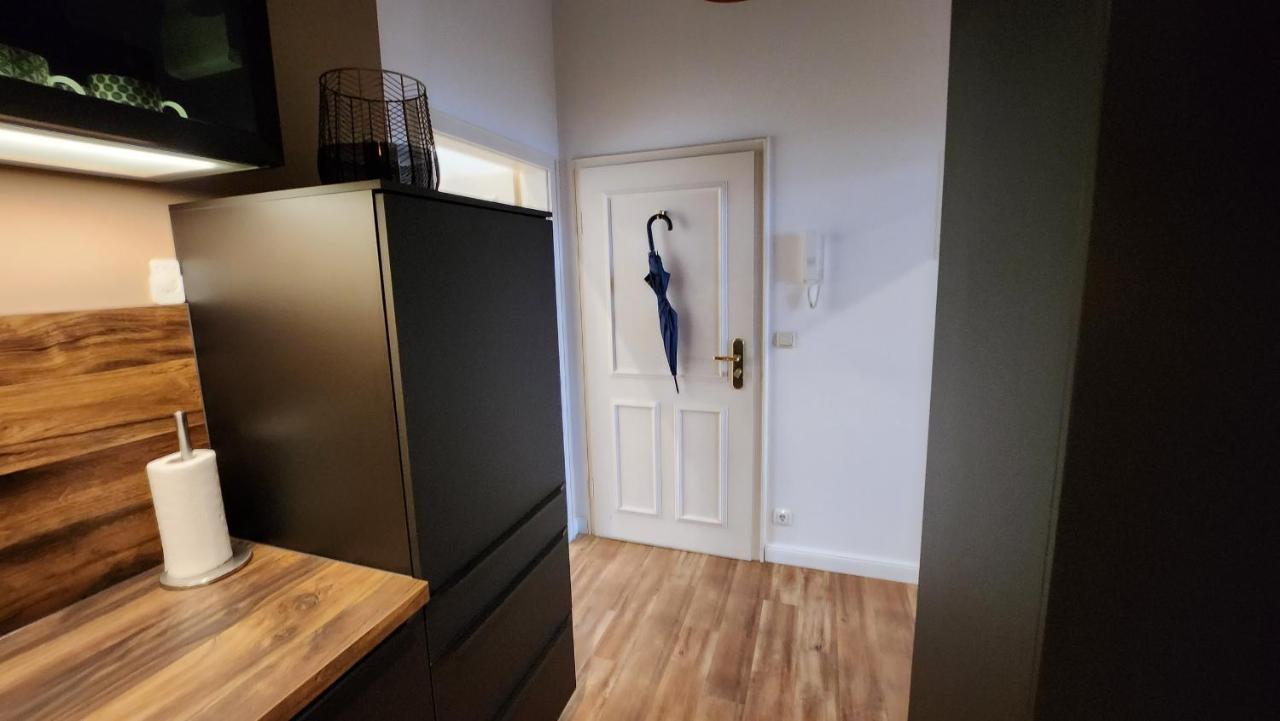 Das Ferienapartment Alexandrine Direkt Am Pfaffenteich Mit Eigenem Parkplatz Шверин Экстерьер фото