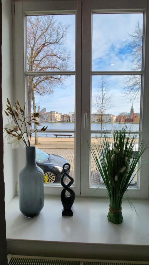 Das Ferienapartment Alexandrine Direkt Am Pfaffenteich Mit Eigenem Parkplatz Шверин Экстерьер фото