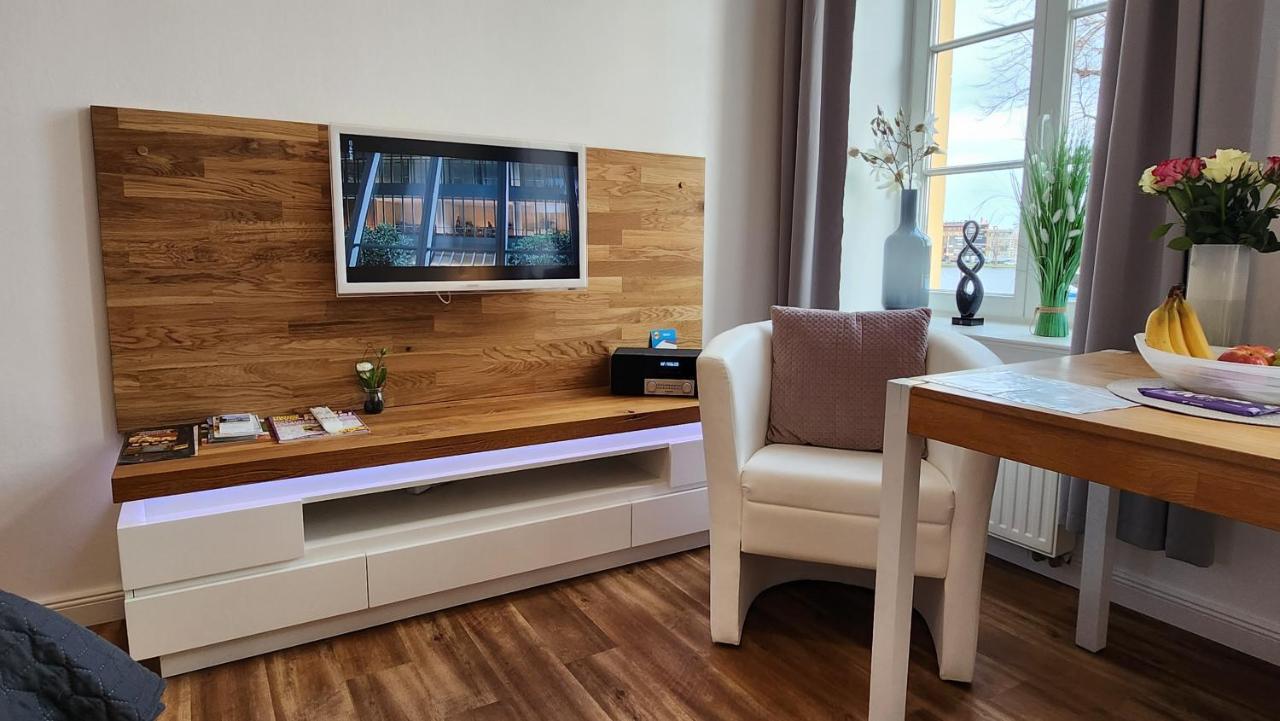 Das Ferienapartment Alexandrine Direkt Am Pfaffenteich Mit Eigenem Parkplatz Шверин Экстерьер фото