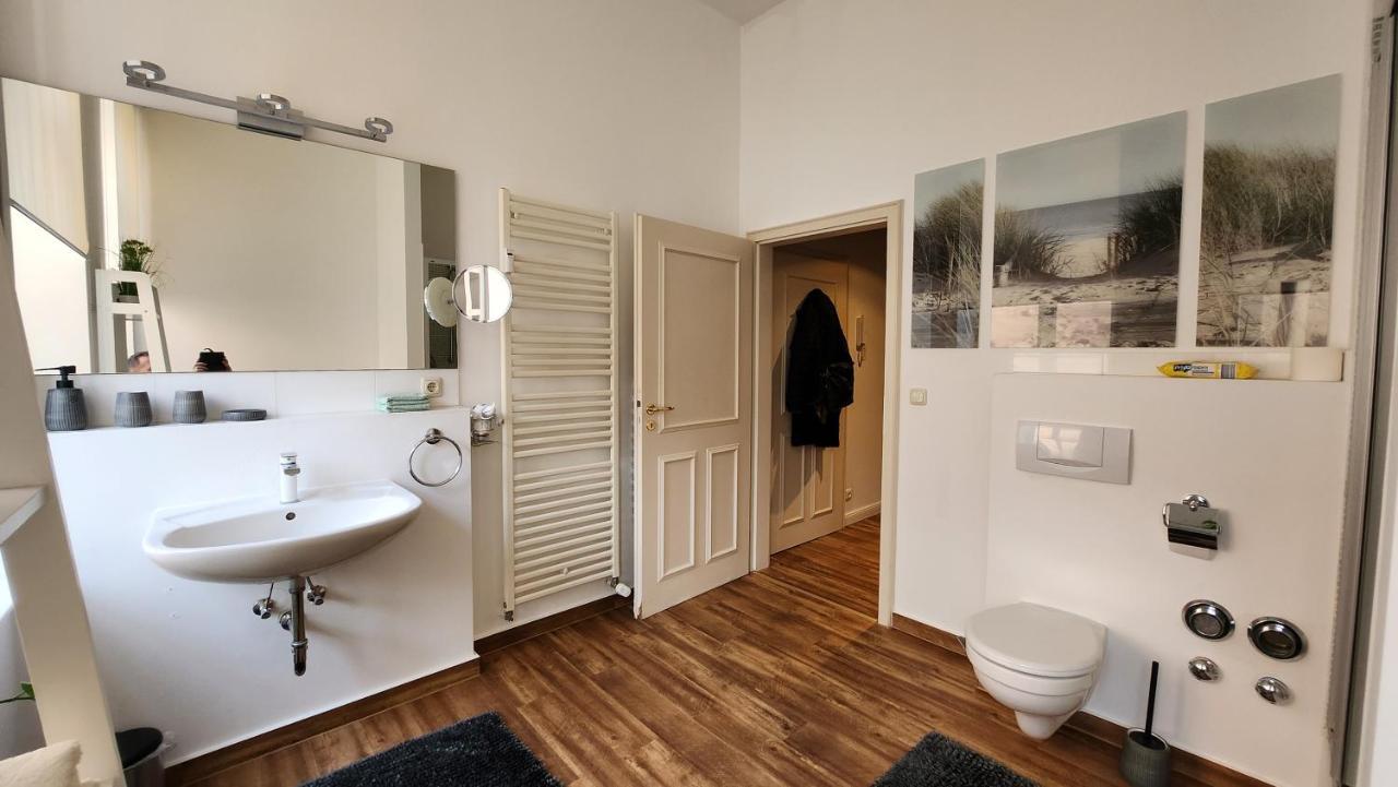 Das Ferienapartment Alexandrine Direkt Am Pfaffenteich Mit Eigenem Parkplatz Шверин Экстерьер фото
